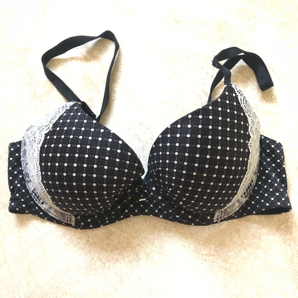 32C Fabulous by Victoria’s Secret lined Demi bra